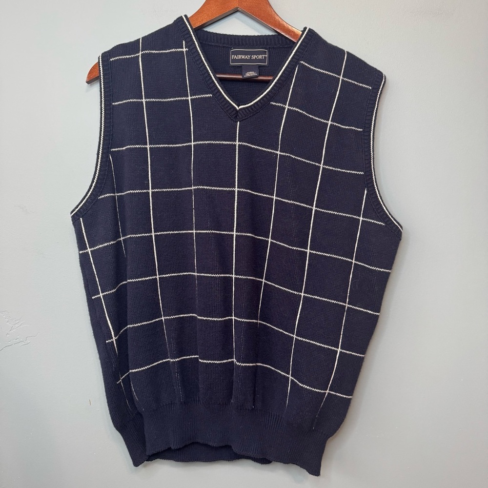Fairway Sport Men’s Golf Sweater Vest in Navy Blue White Windowpane.  Large